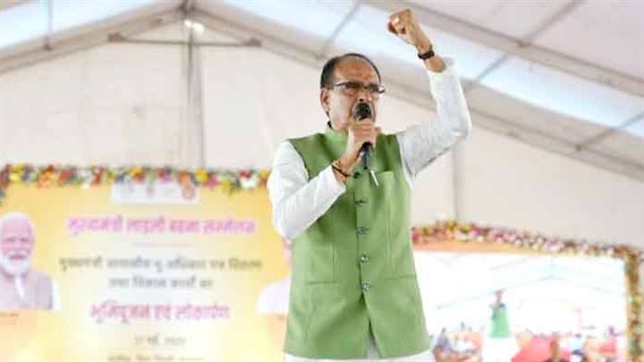 प्रदेश में बहनें स्वयं एवं परिवार की तकदीर और प्रदेश की तस्वीर बदल रही हैं : मुख्यमंत्री श्री चौहान